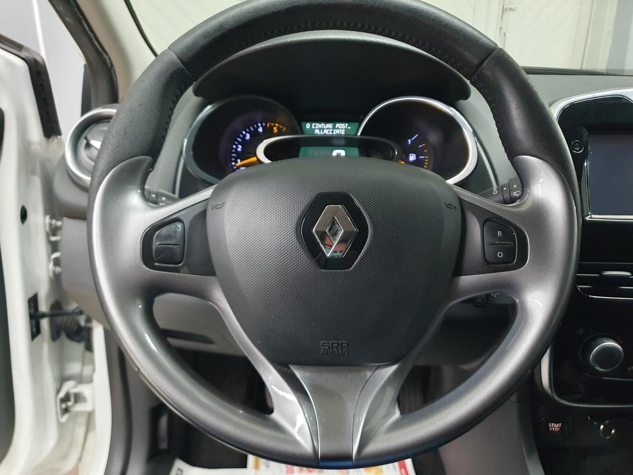 Renault Clio 1.5 dCi 8V 75cv Costume National 2015