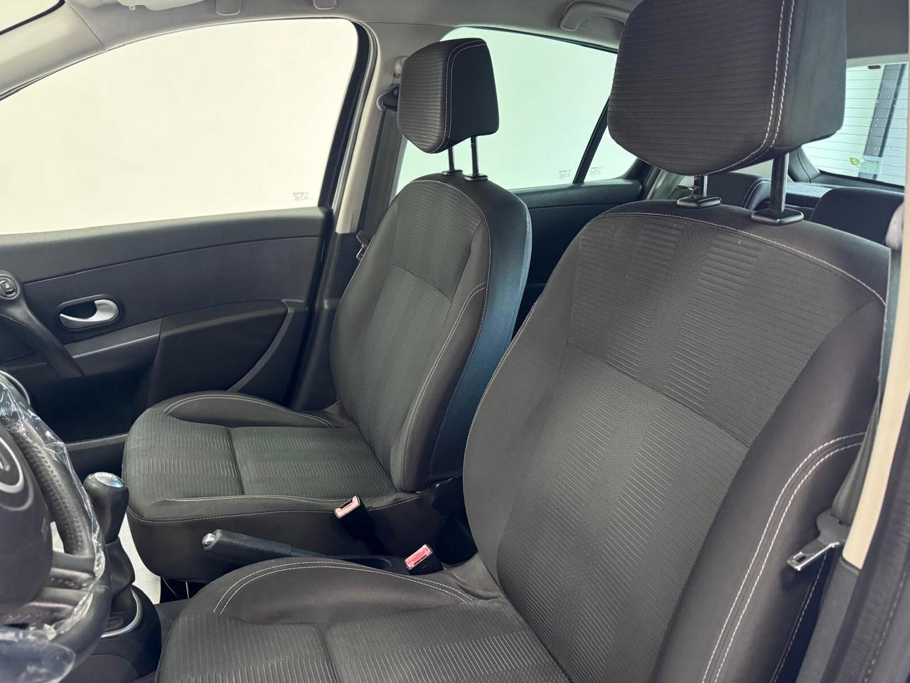 Renault Clio 1.2 16V 5 porte Dynamique