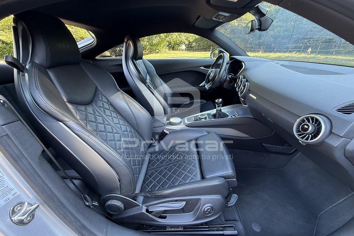 AUDI TT Coupé 2.0 TDI ultra Design