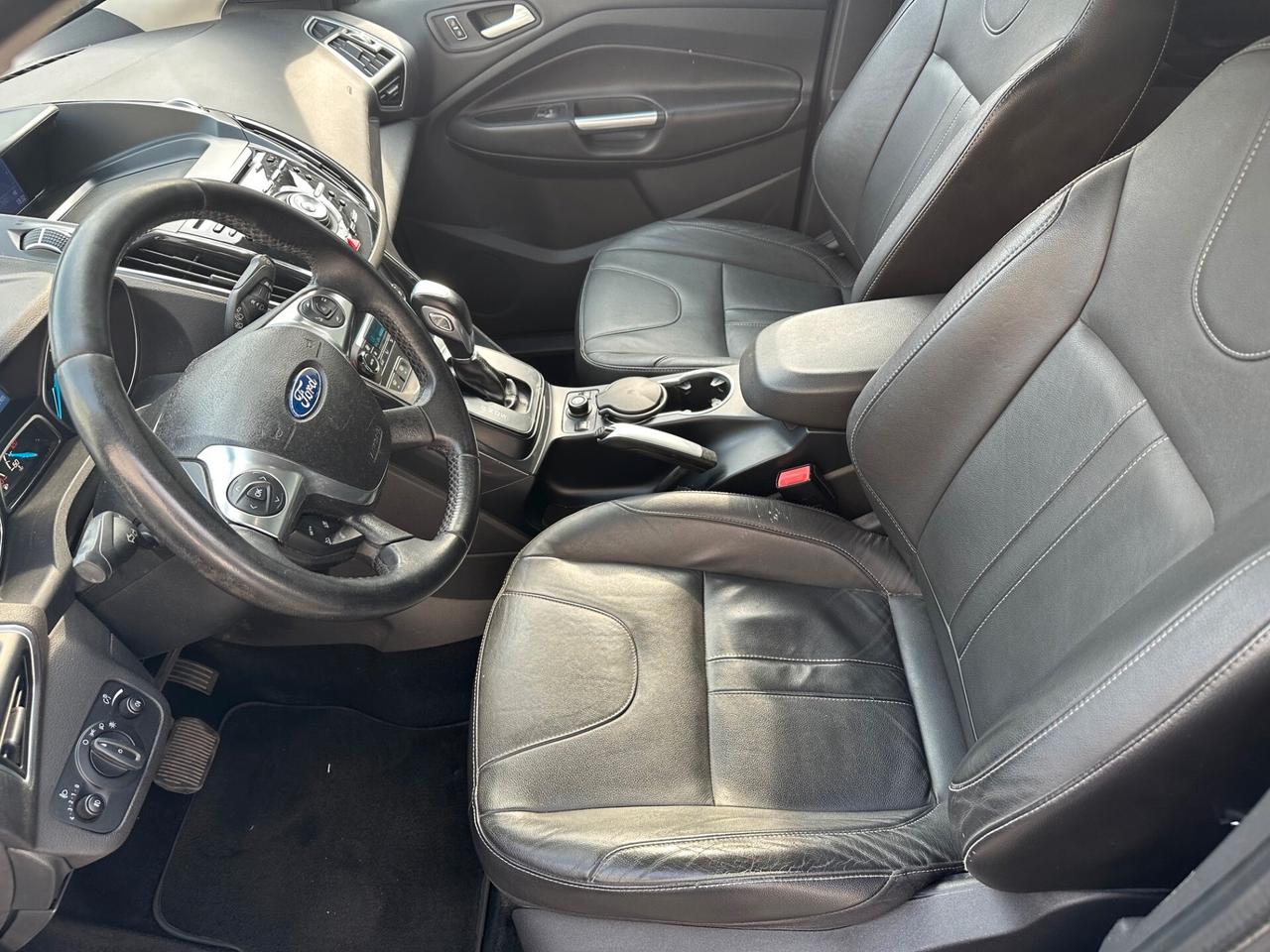 Ford Kuga 2.0 TDCI 140 CV 4WD Powershift Titanium*EURO5*FULL
