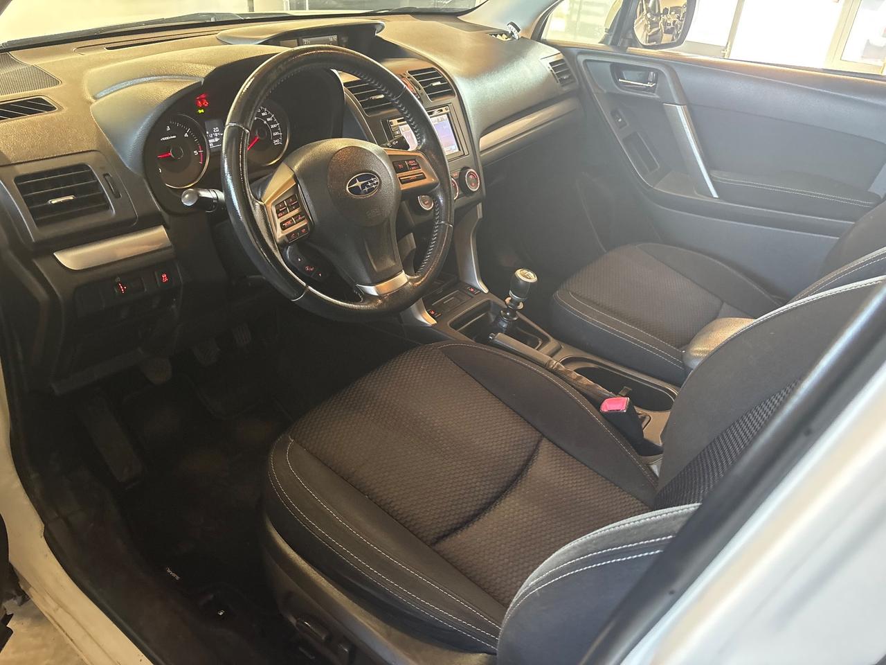 Subaru Forester 2.0D |BIANCO PERLA GANCIO TRAINO