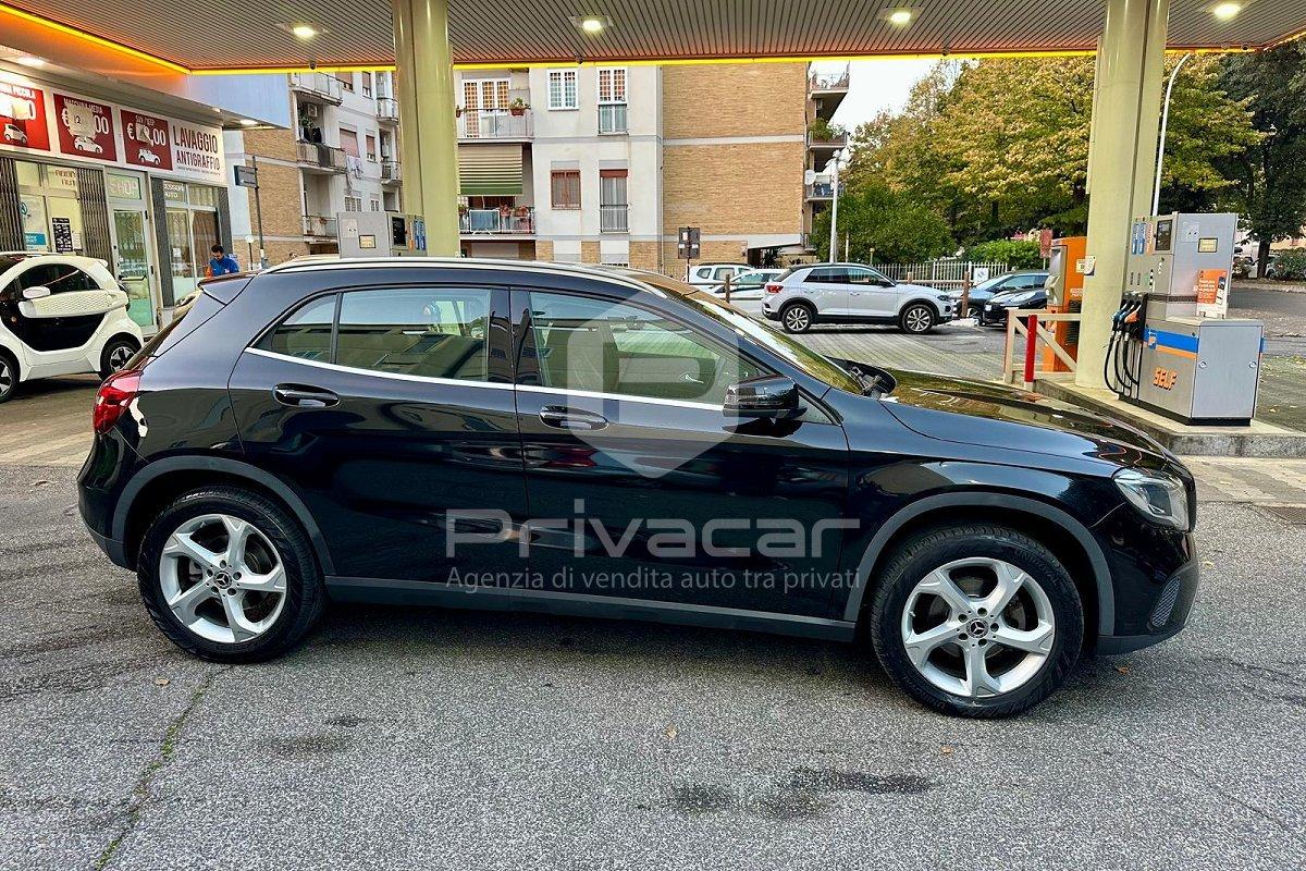MERCEDES GLA 200 d Automatic Sport