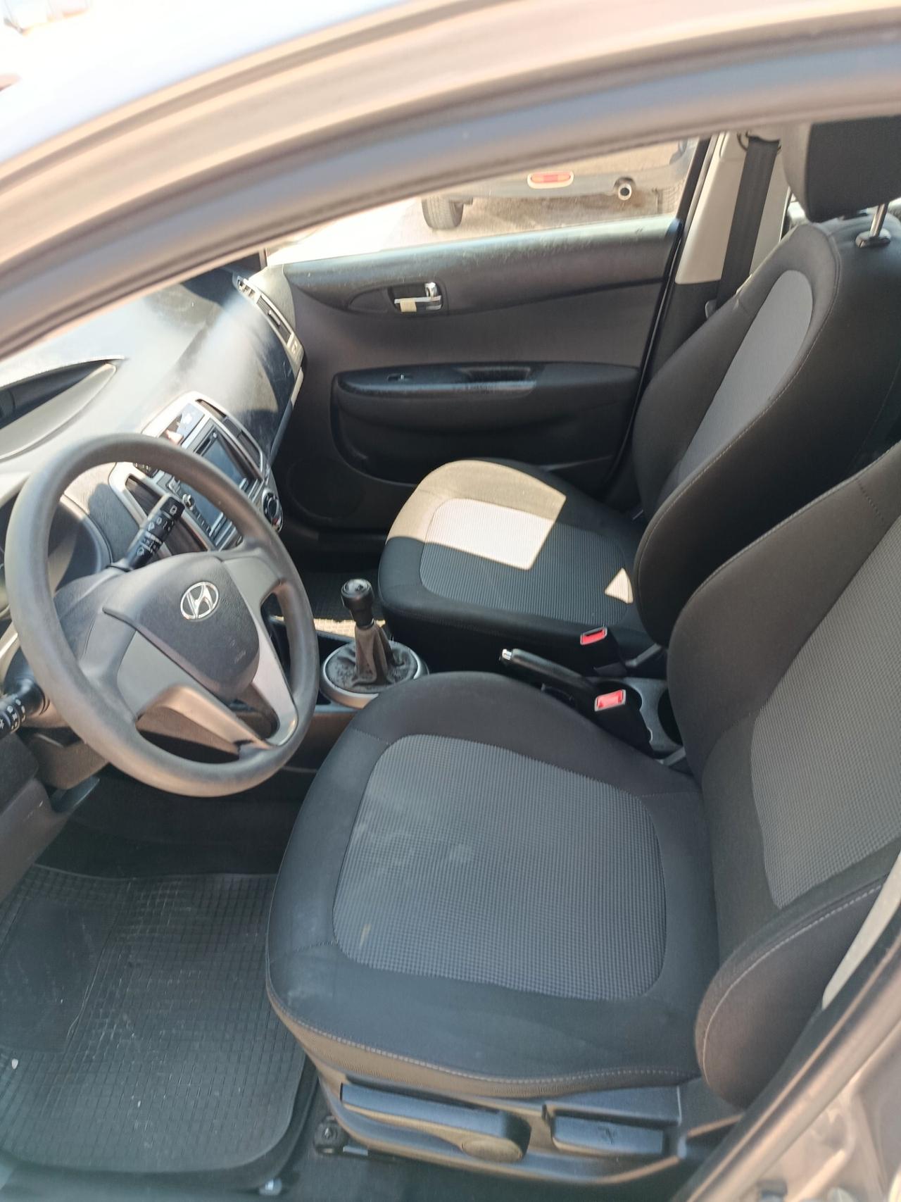 Hyundai i20 1.2 5p. Econext Sound Edition
