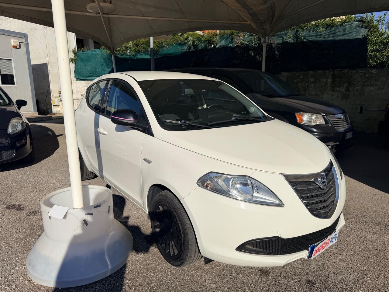 Lancia Ypsilon 1.2 69 CV 5 porte