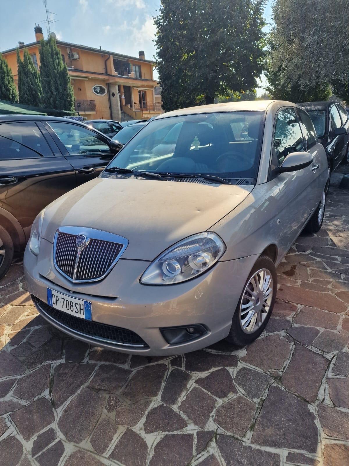 Lancia Ypsilon CLIMA NEOPATENTATI
