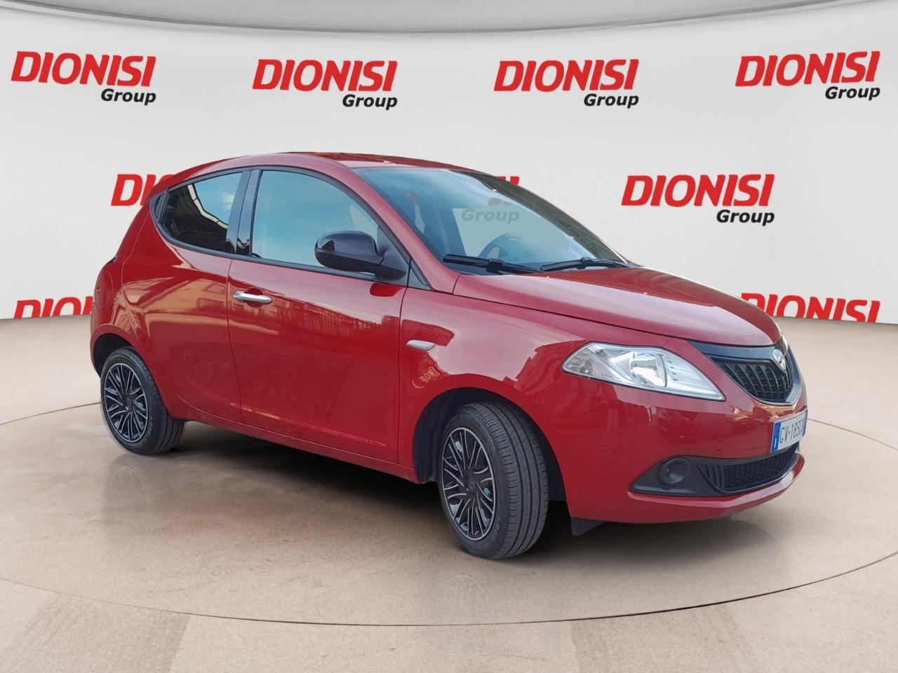 Lancia Ypsilon 1.0 FireFly 70cv Hybrid Oro