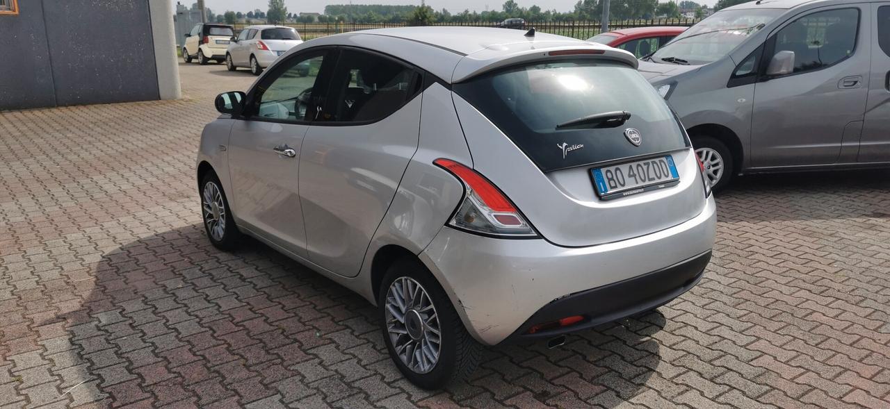 Lancia Ypsilon 0.9 TwinAir 85 CV 5 porte S&S DFN Gold
