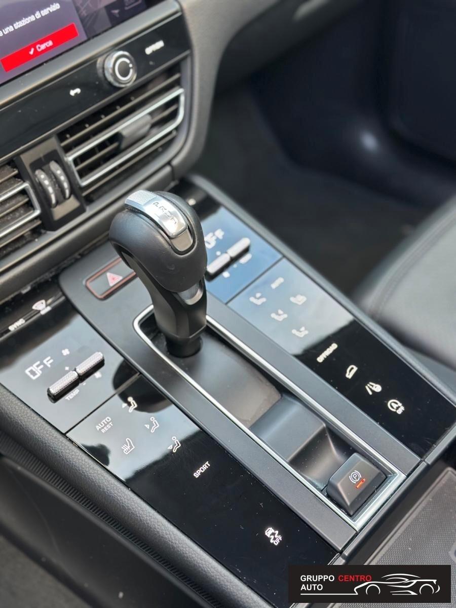 Porsche Macan 2.0 T- 2023