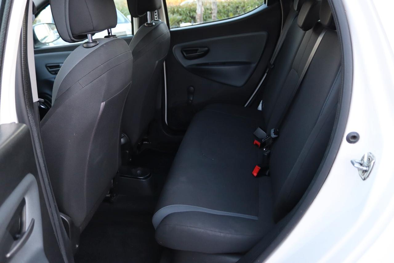 Lancia Ypsilon 1.2 69 CV 5 porte Silver