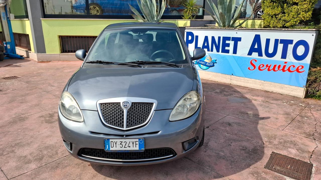 Lancia Ypsilon 1.4 Argento Ecochic GPL -PER NEOPATENTATI