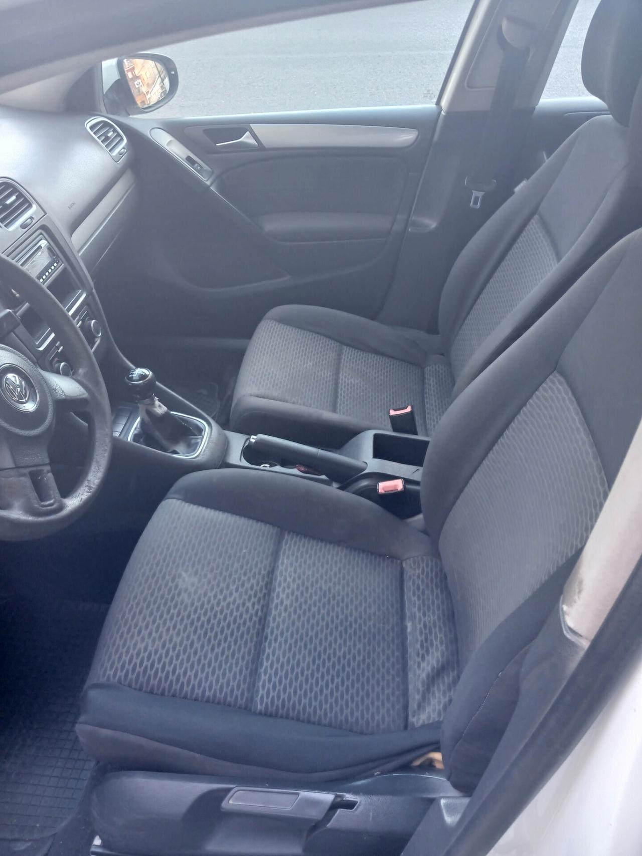 Volkswagen Golf 1.6 TDf