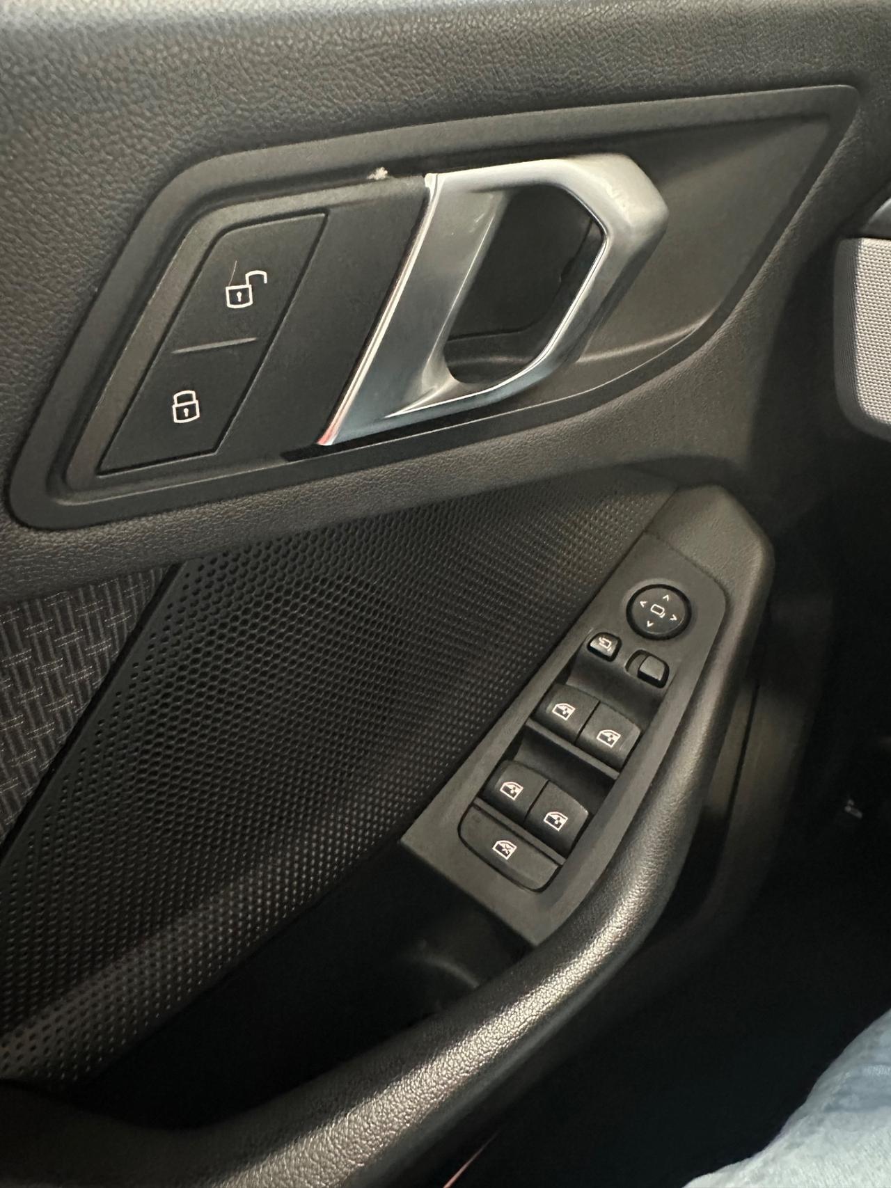 Bmw 120 120d 5p. Business Advantage