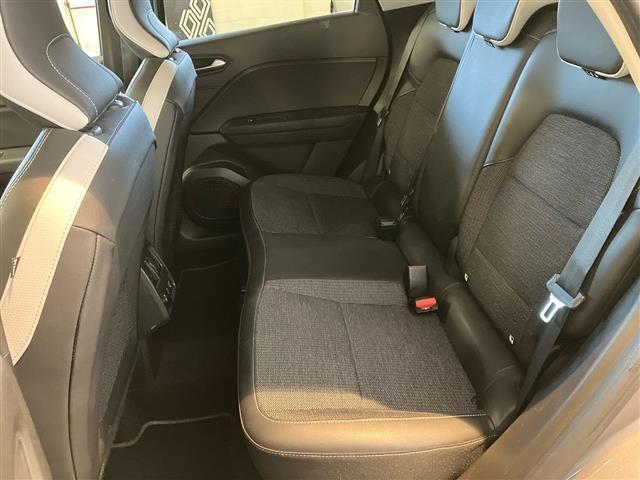 RENAULT Captur 1.6 E-Tech hybrid Techno Fast Track 145cv auto