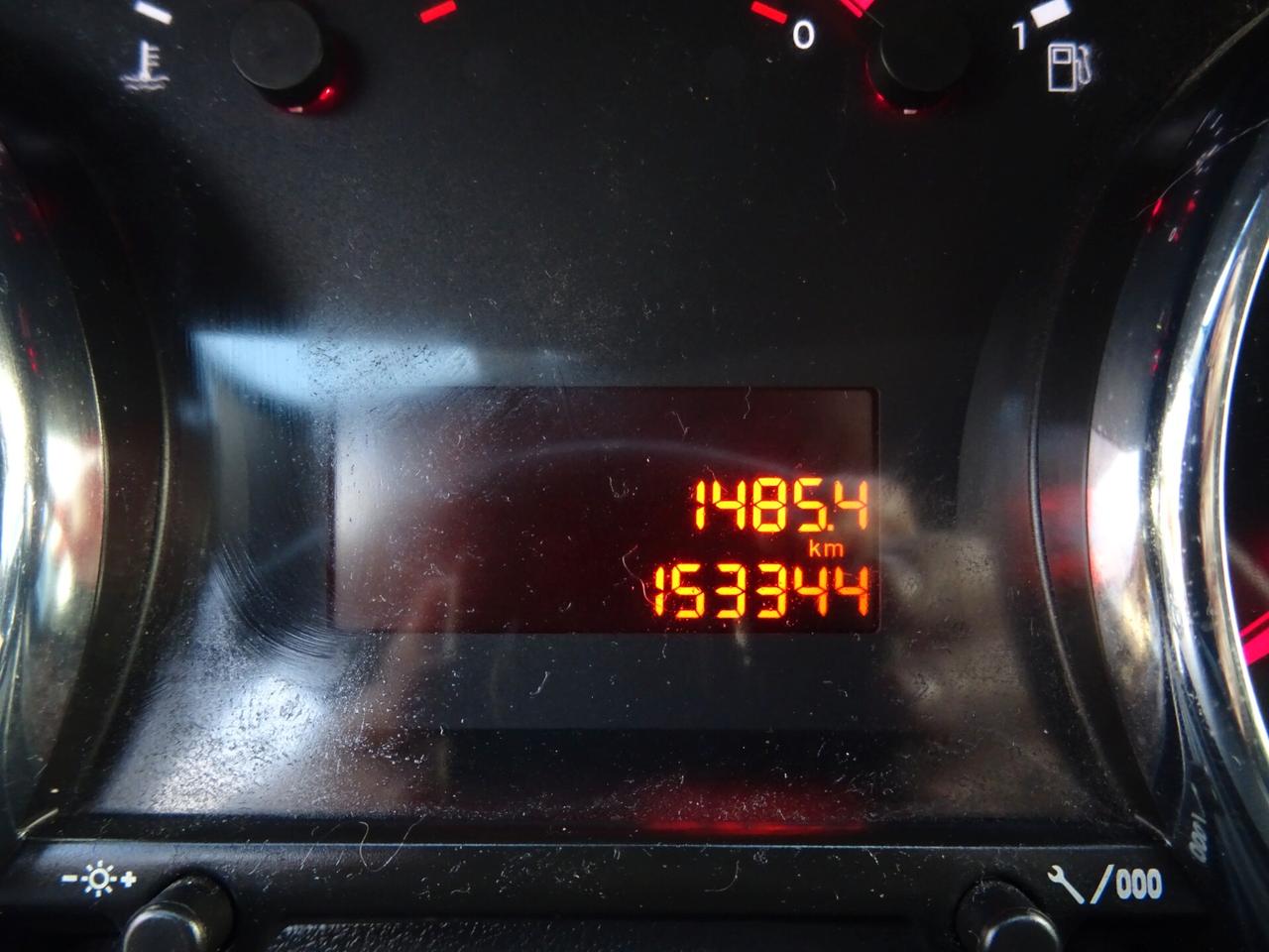 Peugeot 3008 1.6 HDi 115CV Business