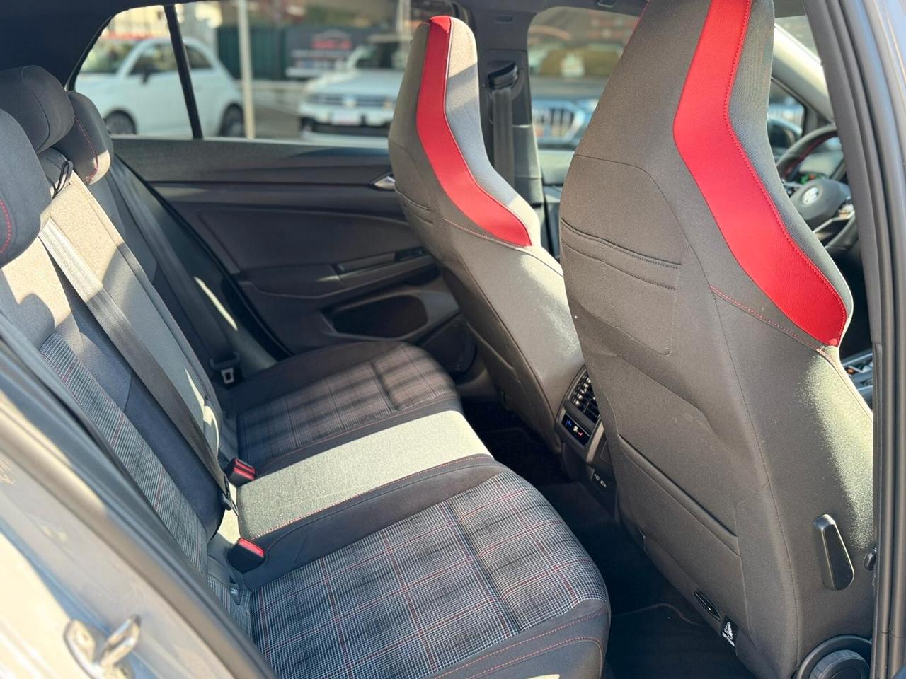 Volkswagen Golf 8 GTI 2.0 TSI DSG