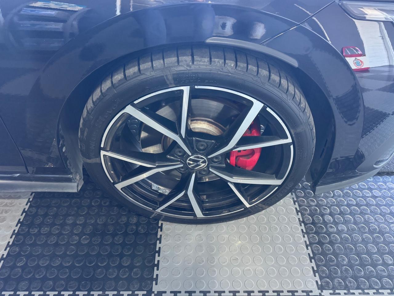 Volkswagen Golf 2.0 TSI GTI