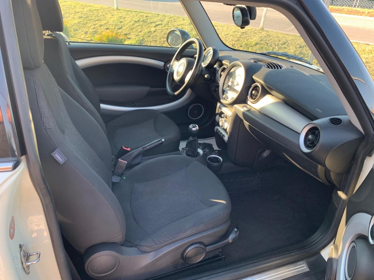 Mini 1.4 16V One Chili