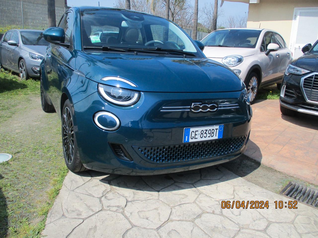 Fiat 500 La Prima Berlina 42 kWh