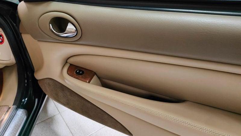 Jaguar XK XK8 ISCRITTA ASI + CERTIFICATO d' AUTENTICITA' JAGUAR