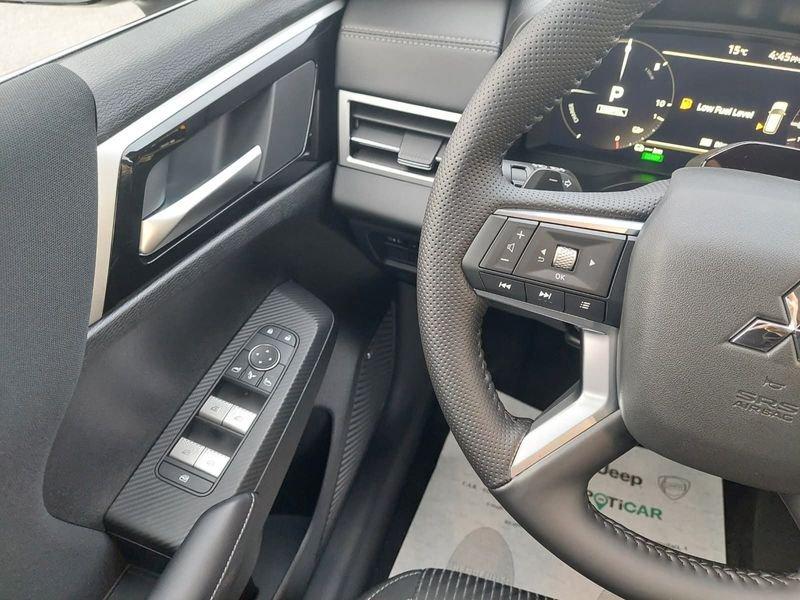 Mitsubishi Outlander PHEV 2.4 PHEV INFORM MY26 306CV