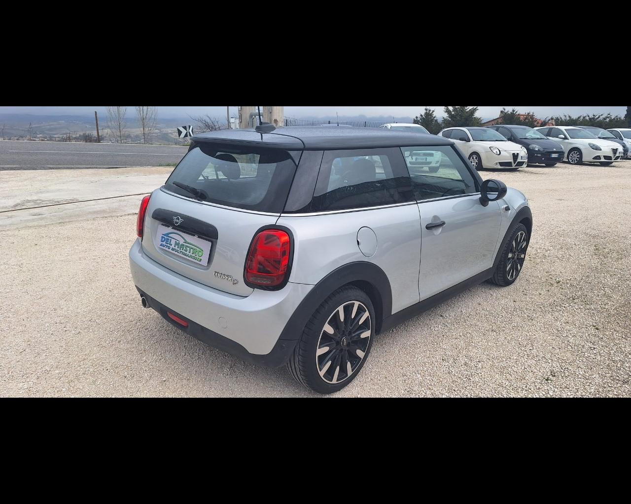 MINI Mini 4ª serie (F56) - Mini 1.5 Cooper D