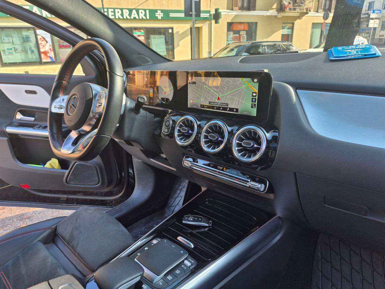 Mercedes GLA 200 Premium Pack AMG Night