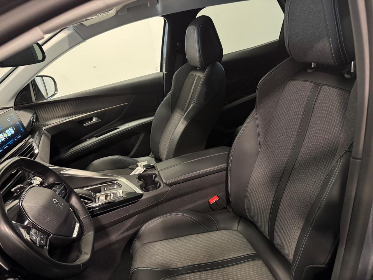 Peugeot 3008 BlueHDi 130 EAT8 Allure Pack