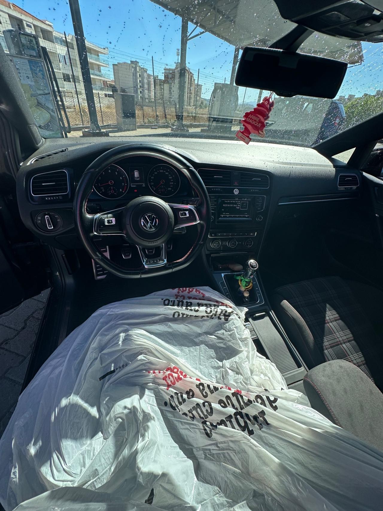 Volkswagen Golf GTI R 2.0 3p.