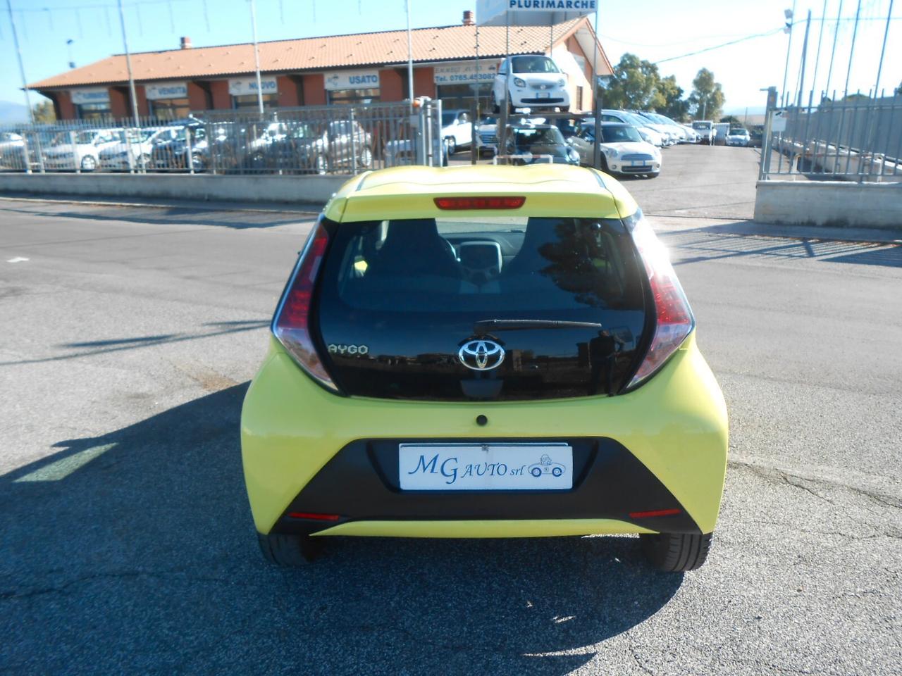 Toyota Aygo 1.0 VVT-i 69 CV 3 porte x-cool TSS