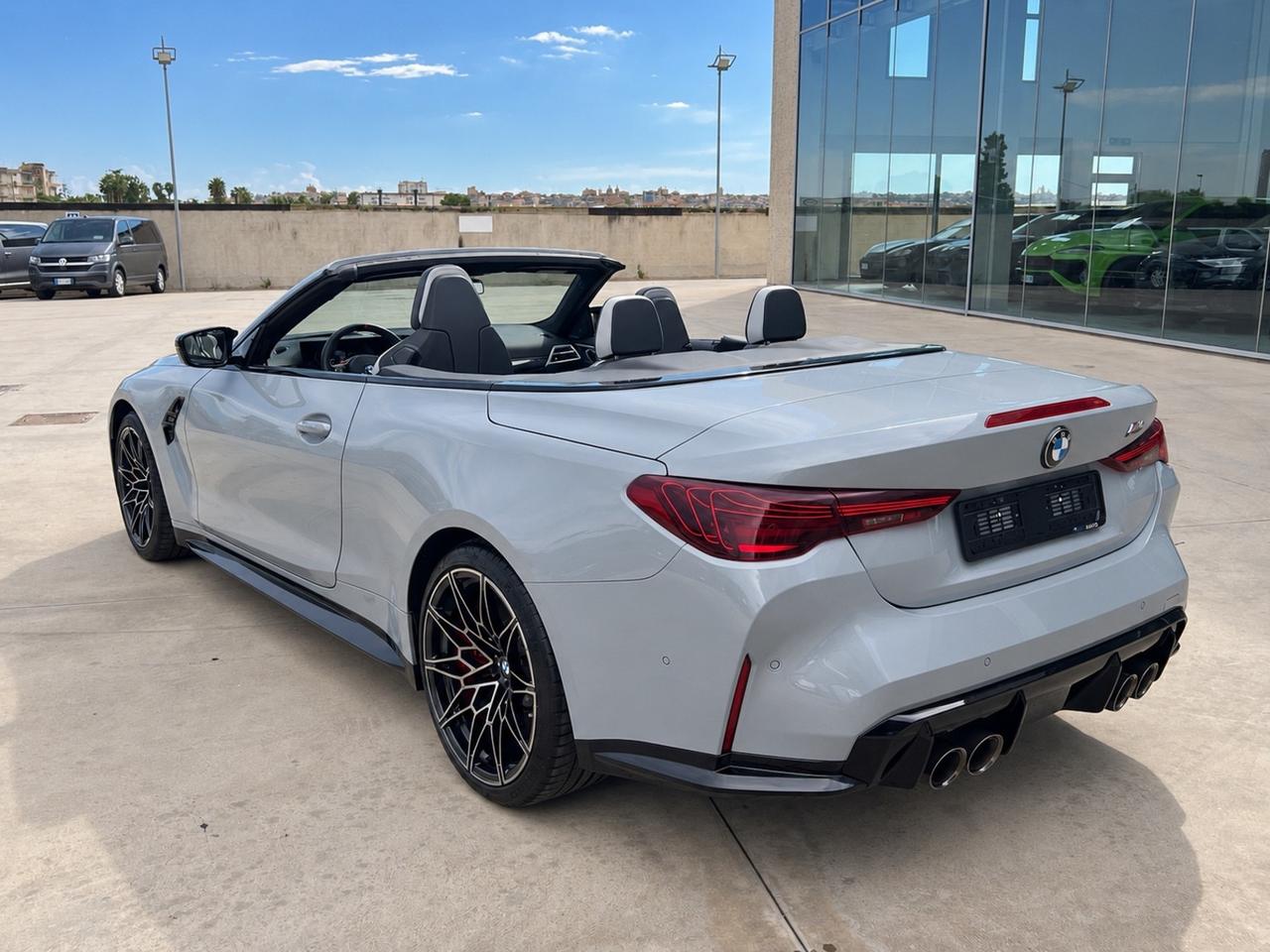 Bmw M4 M Competition xDrive Cabrio - possibilità noleggio no scoring