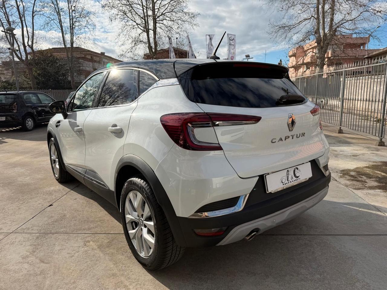 Renault Captur Mild Hybrid 140 CV Intens