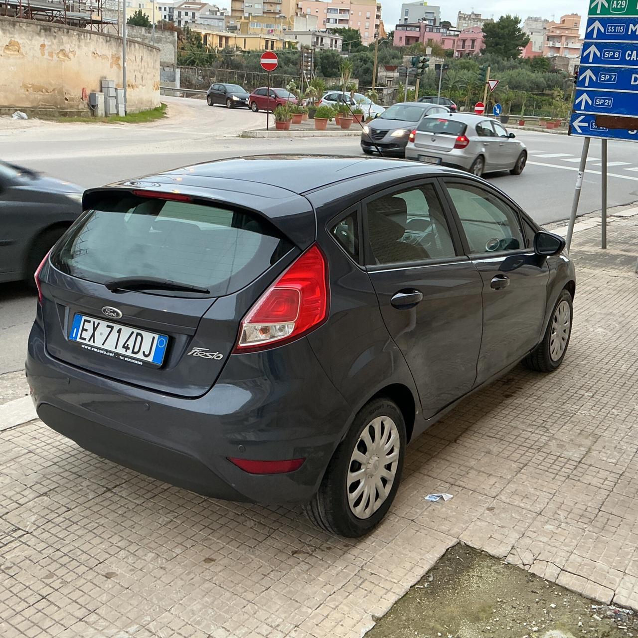 Ford Fiesta 1.4 TDCi 70CV 5 porte Titanium