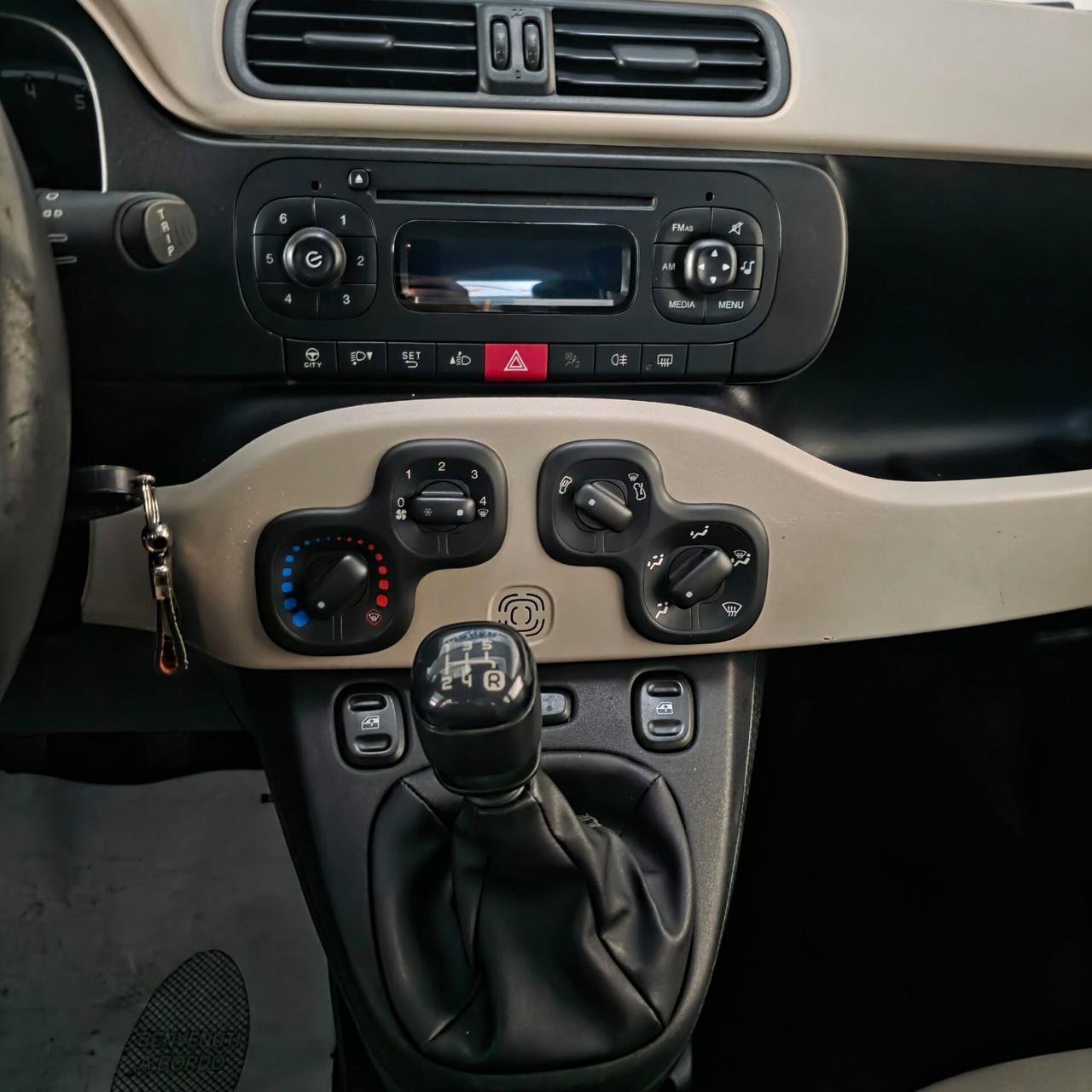 Fiat Panda 1.2 BENZINA NEOPATENTATI