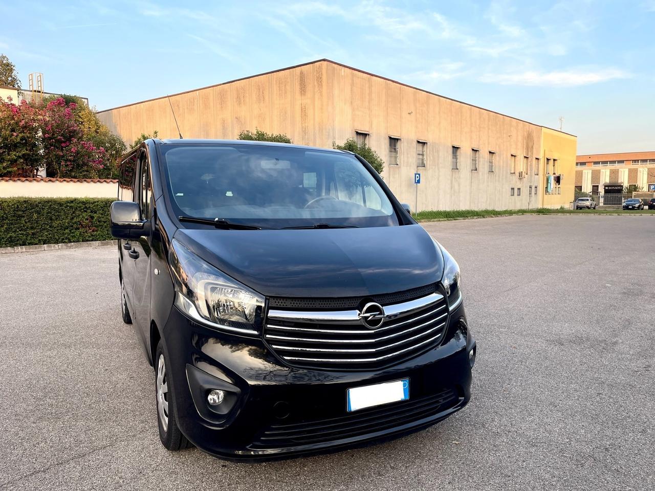 Opel Vivaro 27 1.6 BiTurbo S&S EcoFLEX PC-TN Combi 9 Posti 2015