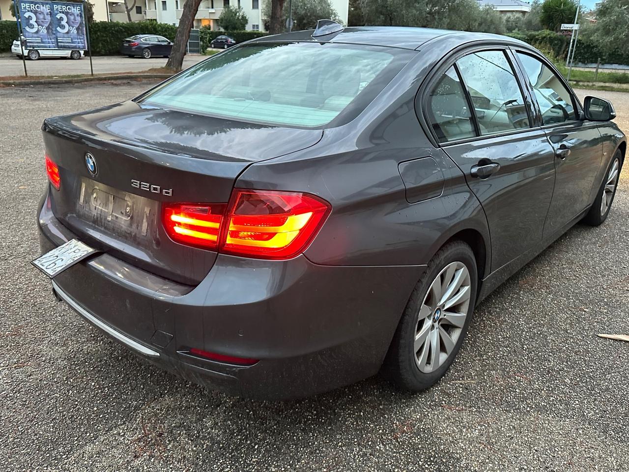 Bmw serie 3 320d (F30/31) 2012