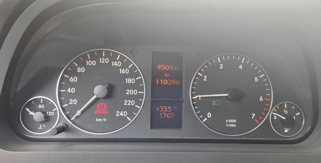 Mercedes-benz A 180 BlueEFFICIENCY Avantgarde