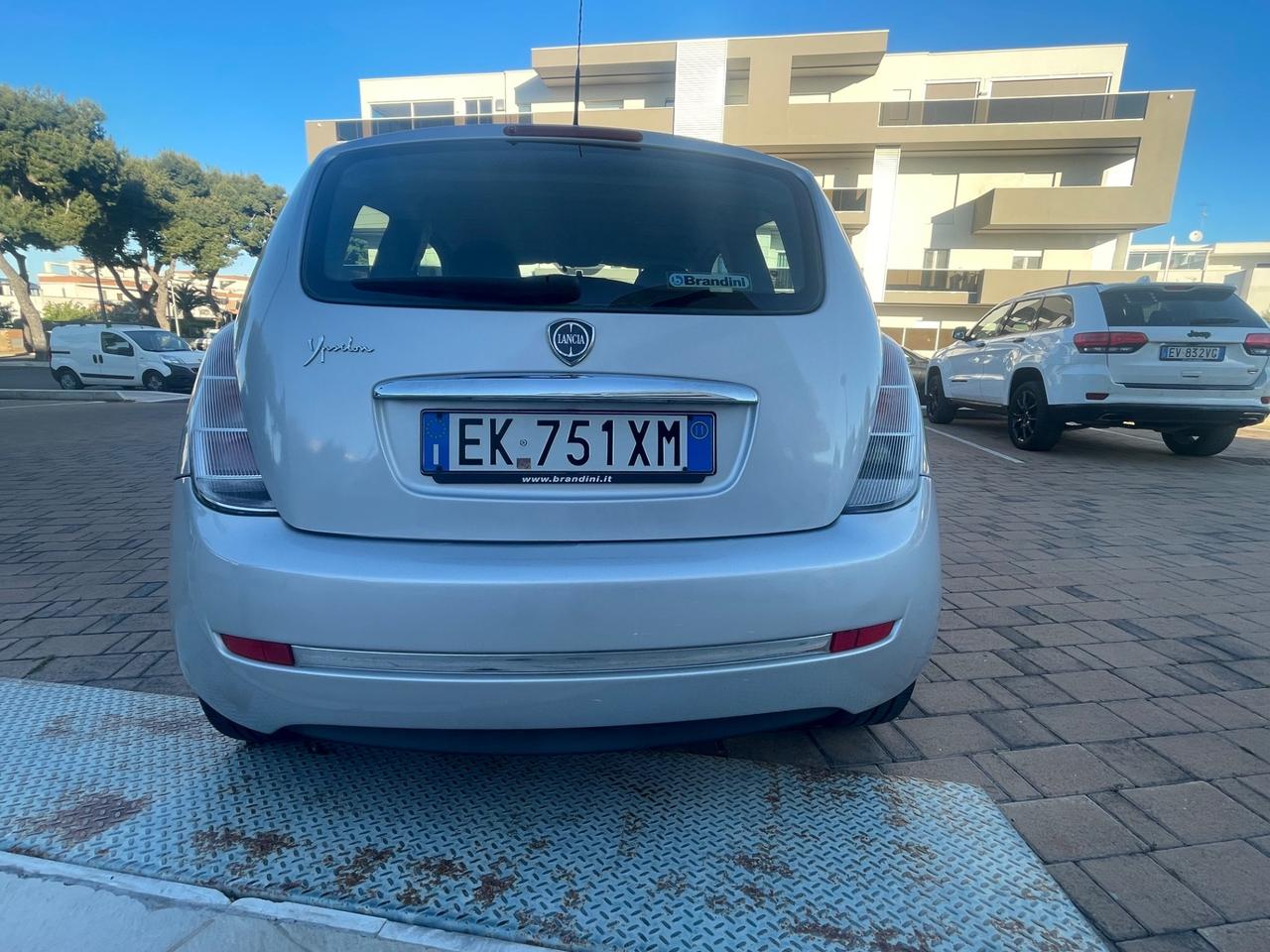 Lancia Ypsilon 1.4 Unyca Ecochic GPL 77 cv