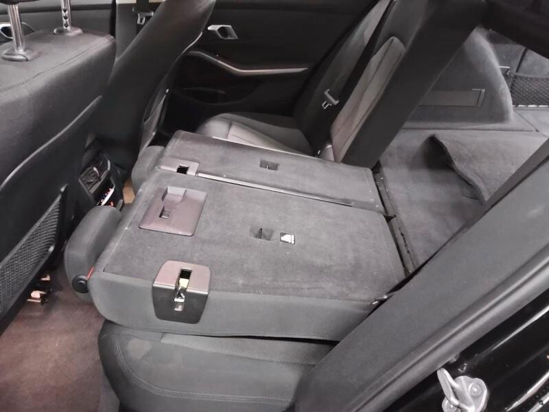 BMW Serie3(G20/21/80/81 318d Touring Business A...