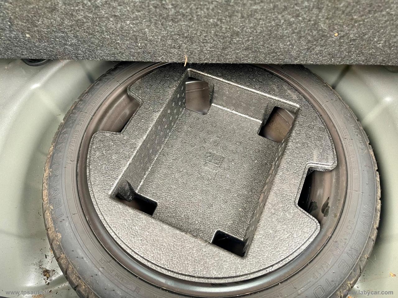 TOYOTA Yaris 1.0 5p. Business