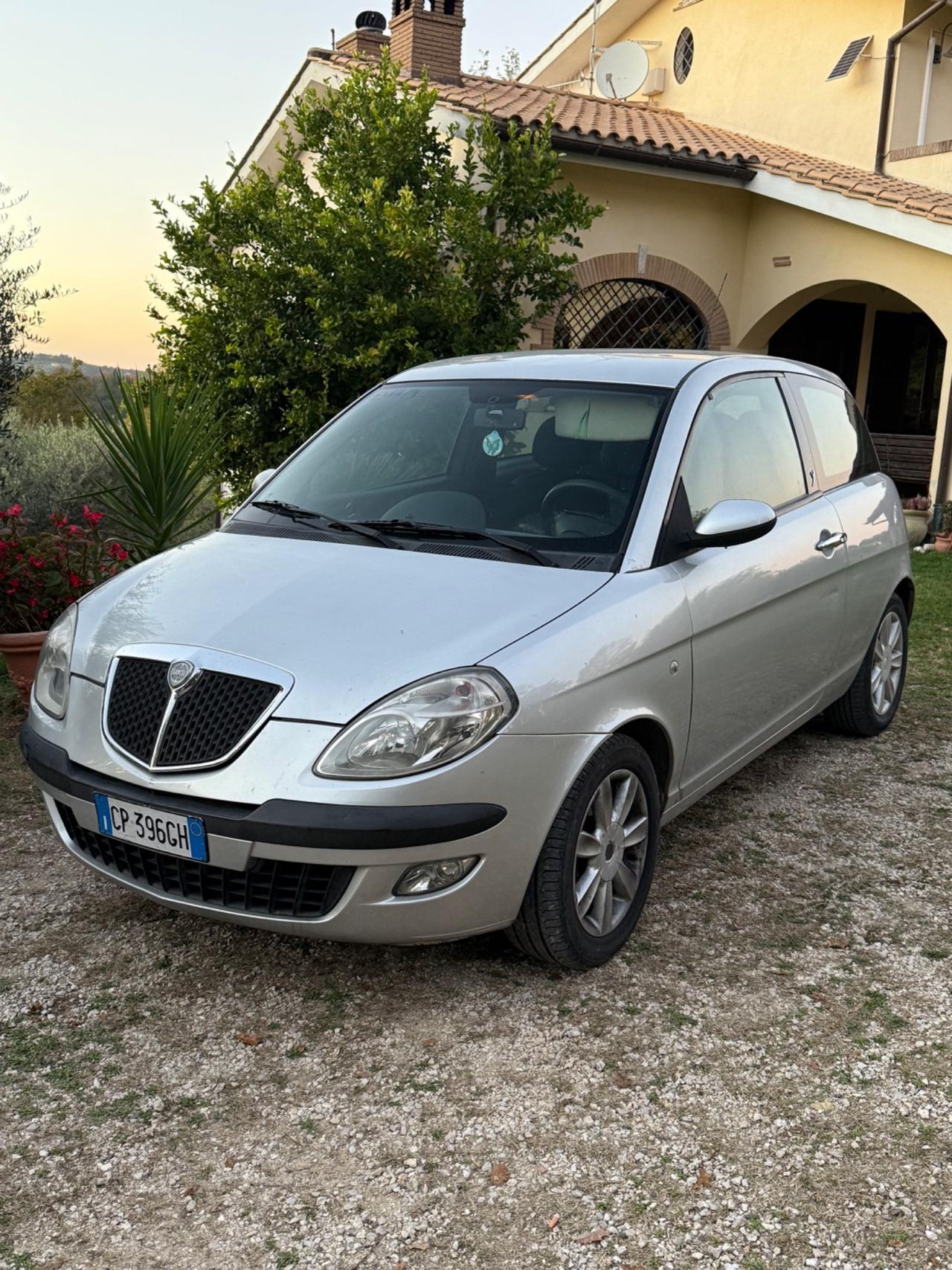 Lancia Ypsilon 1.3 Multijet 16V Argento