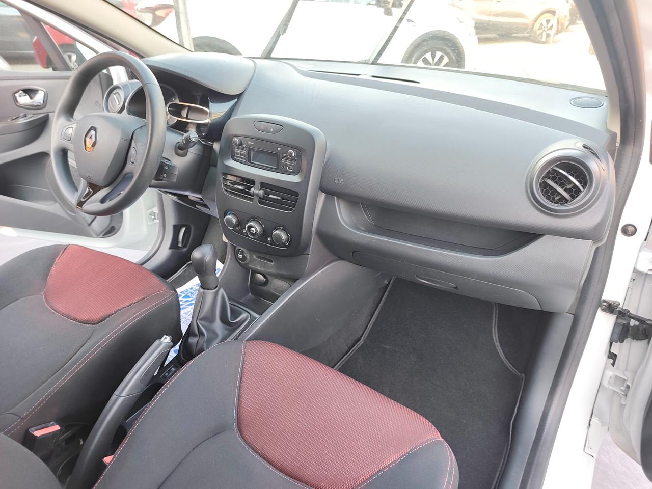 Renault Clio 1.2 BENZINA E GPL DI SERIE