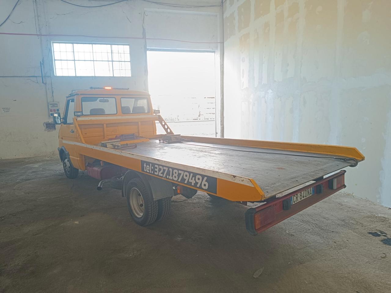 Iveco Daily Carroattrezzi 2.5 TD Patente B scarrabile