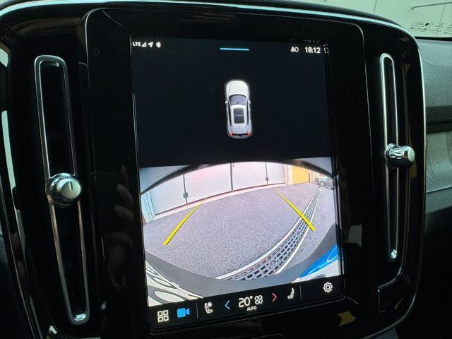 VOLVO XC40 B4 AWD automatico Plus Dark MY23
