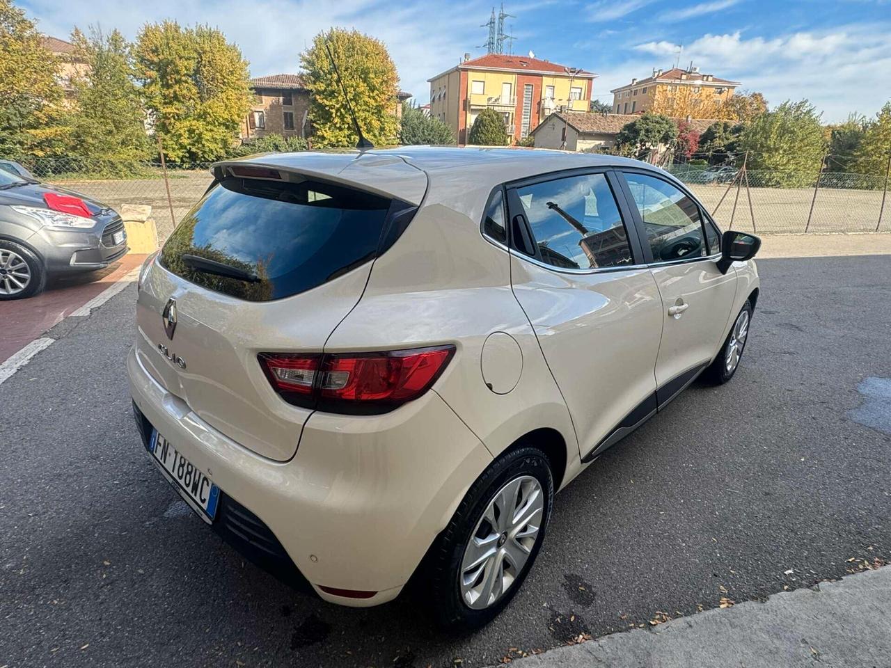 Renault Clio 2018 0.9 GPL/BENZ EURO 6B