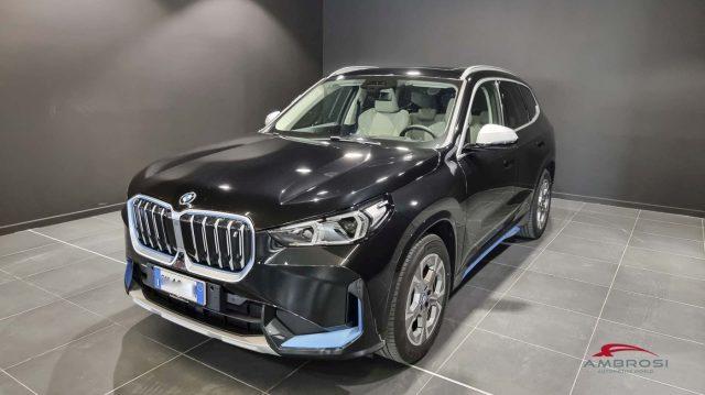 BMW iX1 xDrive30 xLine Comfort Travel package