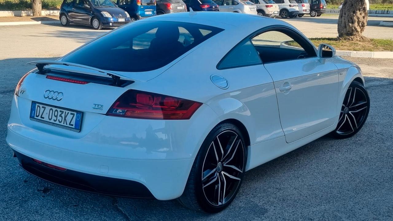 Audi TT Coupé 2.0 TDI quattro Advanced plus