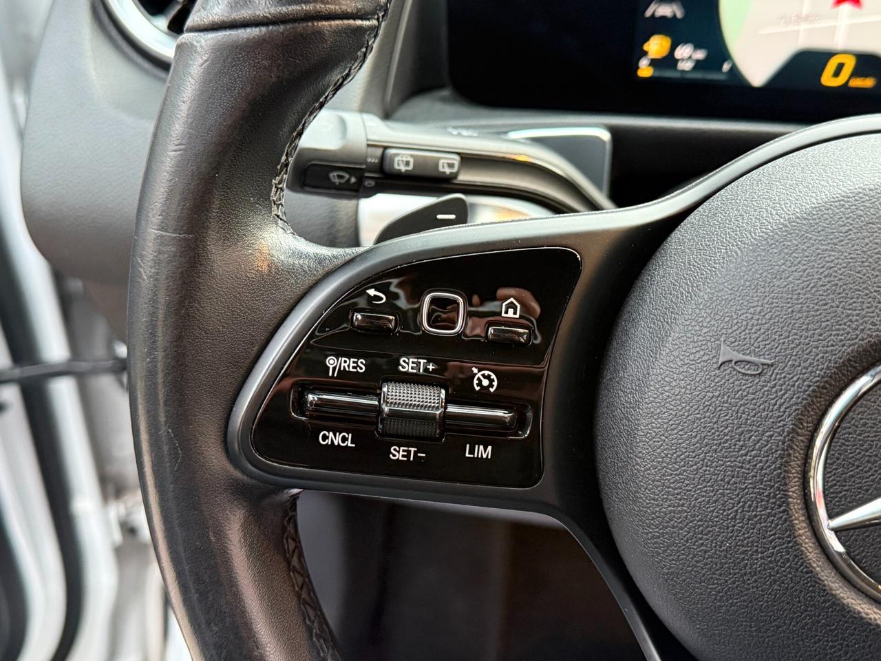 Mercedes GLB 180d Automatic PELLE CAMERA NAVI 2021