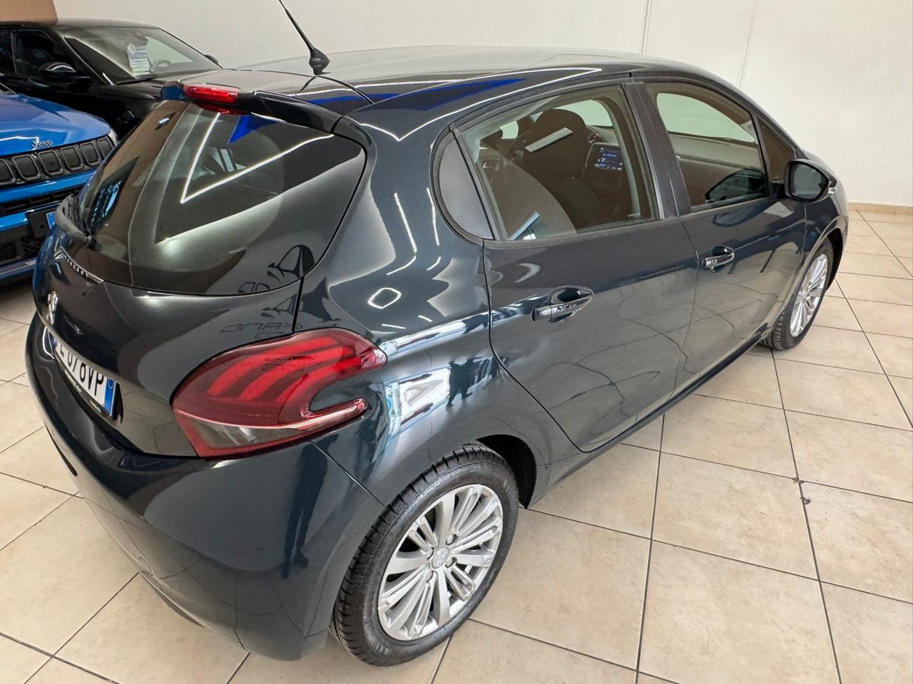 Peugeot 208 BlueHDi 75 5 porte Allure