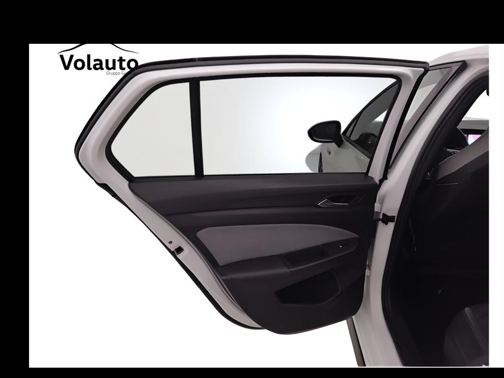 VOLKSWAGEN Golf VIII 2020 - Golf 1.5 etsi evo R-Line 130cv dsg