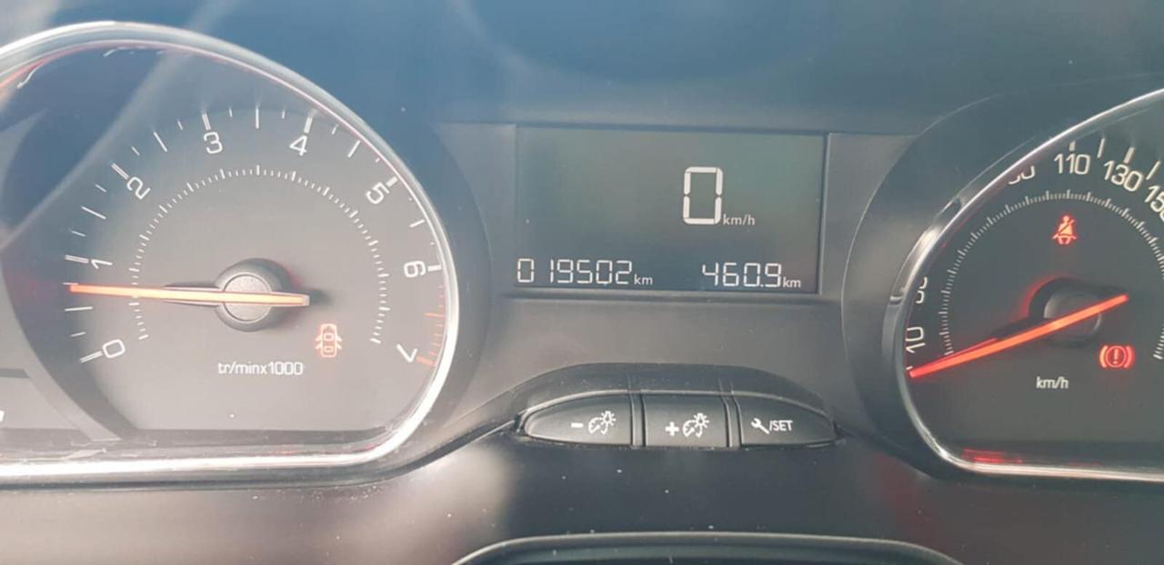 Peugeot 208 1.2 Benzina 82cv Allure